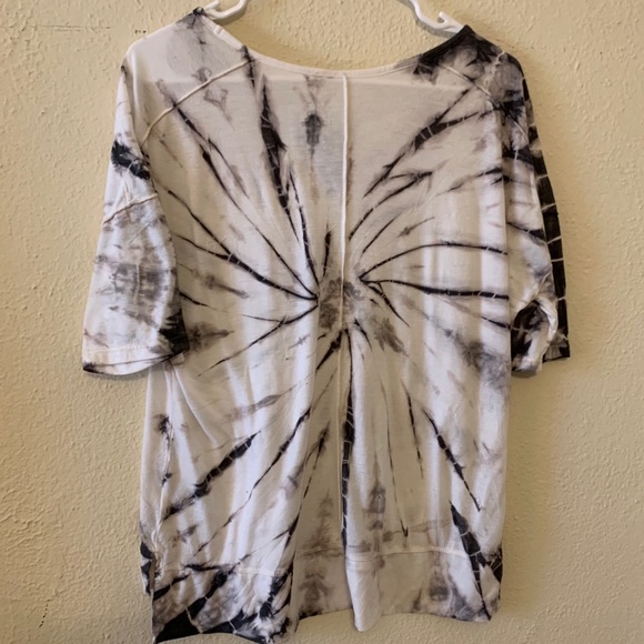 Cute Tie Dye top - Picture 4 of 4